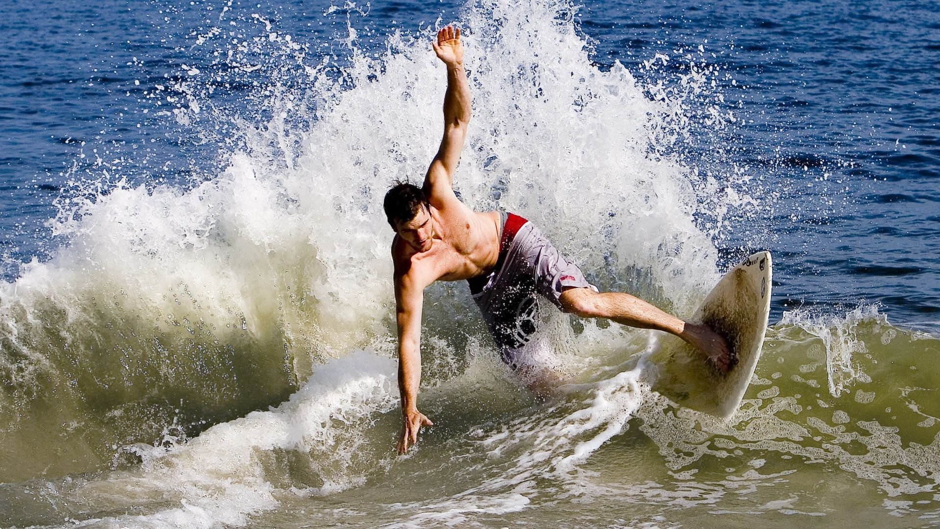 冰岛奇迹再现，欧洲杯中爆冷淘汰荷兰晋级八强，冰岛欧洲杯黑马