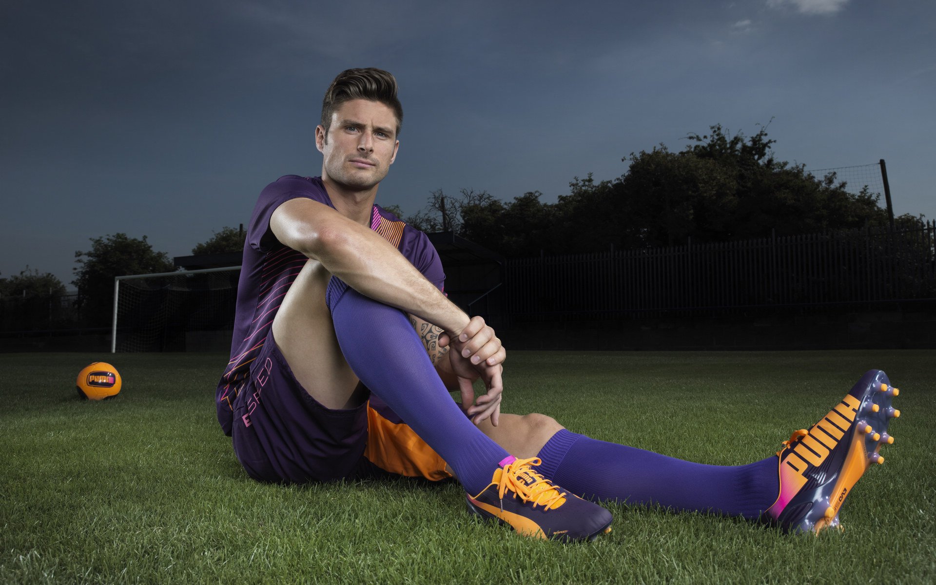 曼城后防强化 反击战术更臻完善，曼城防守阵型