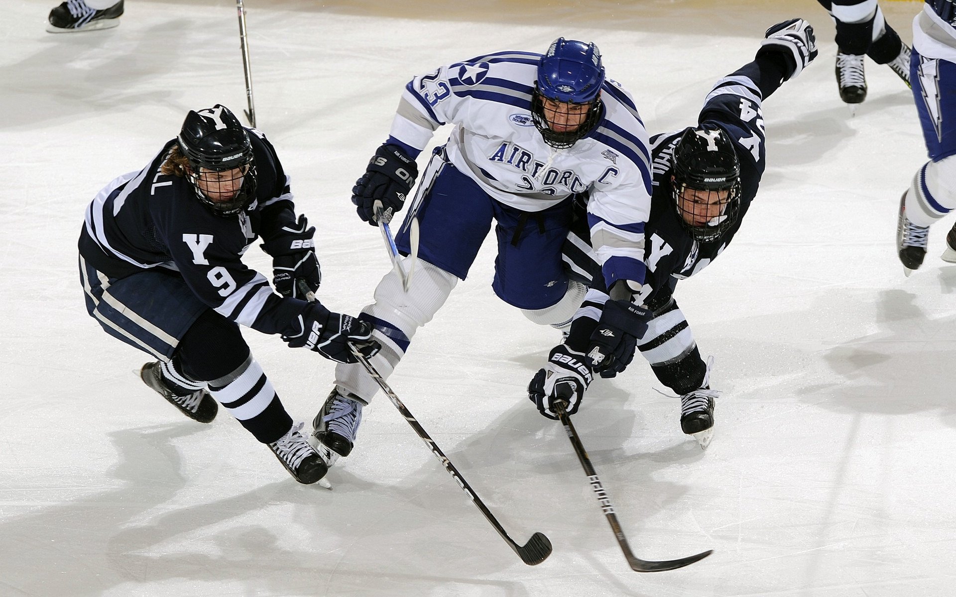 索尔福德城反击快准狠，半岛球场冲刺保级，索尔福德是高水平大学嘛